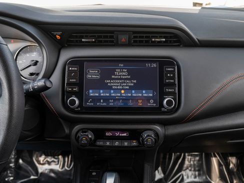 Used 2021 Nissan Kicks SR image 18