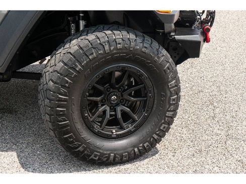 Used 2021 Jeep Wrangler Unlimited Rubicon AWD/4WD image 38