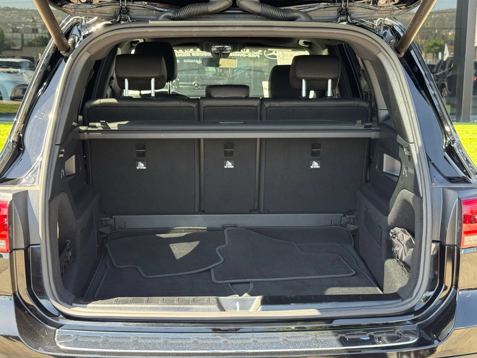 Used 2023 Mercedes-Benz GLB 250 image 16