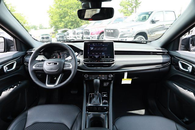 New 2026 Jeep Compass Latitude AWD/4WD image 29