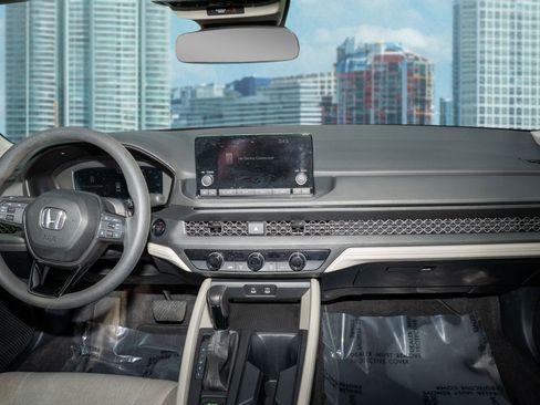 Certified 2023 Honda Accord LX image 19