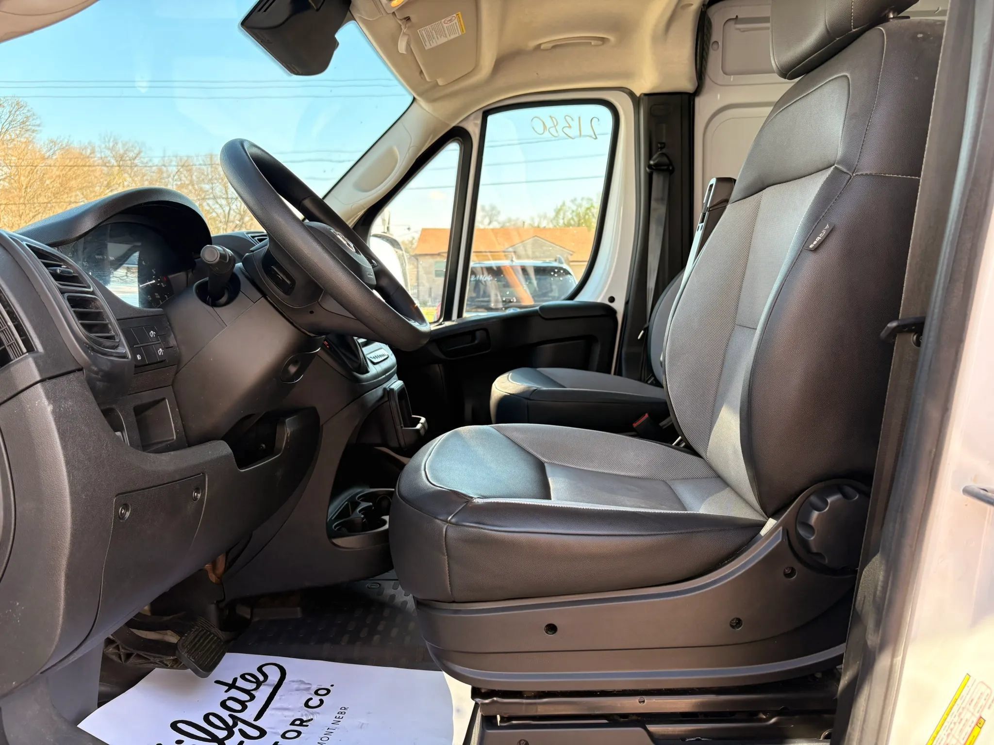 Used 2025 RAM ProMaster 2500 w/ Convenience Group FWD image 22