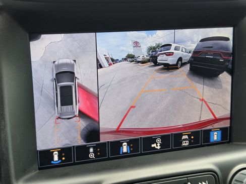Used 2024 GMC Terrain Denali w/ Denali Premium Package AWD/4WD image 20