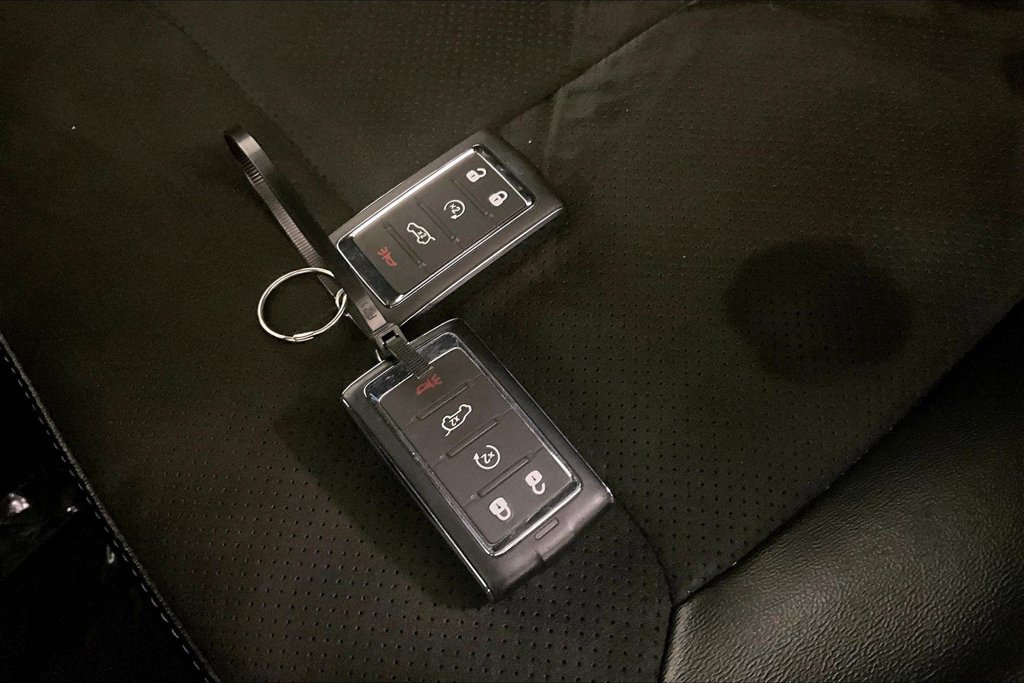 Used 2024 Jeep Grand Cherokee L Laredo AWD/4WD image 11