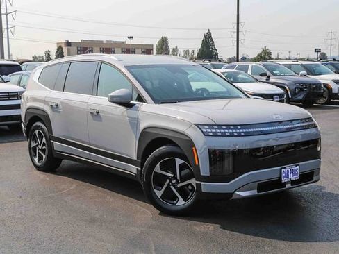 New 2026 Hyundai Ioniq 9 SE image 1