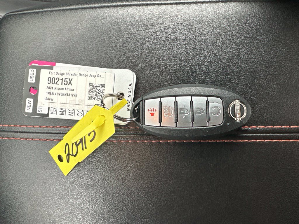 Used 2024 Nissan Altima 2.5 SR FWD image 49