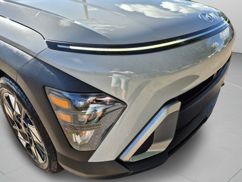 Used 2025 Hyundai Kona SEL FWD image 31