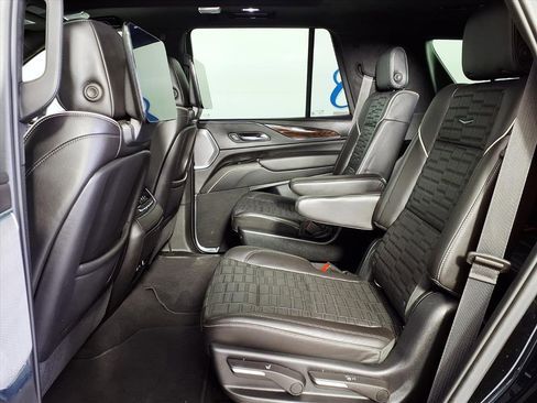 Used 2021 Cadillac Escalade Sport Platinum image 8