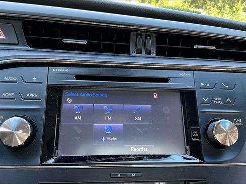 Used 2017 Toyota Avalon Touring FWD image 25