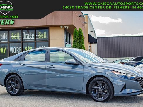 Used 2022 Hyundai Elantra SEL w/ Convenience Package FWD image 1