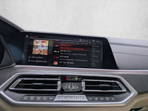 Used 2022 BMW X5 xDrive40i w/ Parking Assistance Package image 13