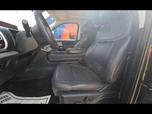Used 2025 Ford Expedition Max Active AWD/4WD image 5