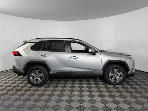 Used 2025 Toyota RAV4 XLE AWD/4WD image 3