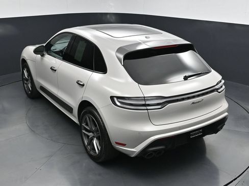 Certified 2025 Porsche Macan Turbo AWD/4WD image 18