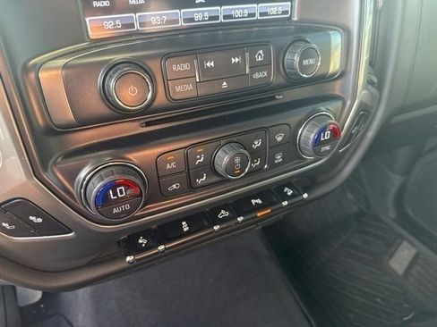 Used 2018 Chevrolet Silverado 1500 LT w/ All Star Edition AWD/4WD image 40