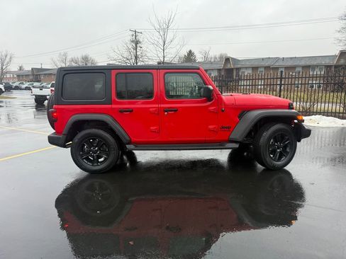 Used 2022 Jeep Wrangler Unlimited Sport image 8