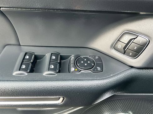 Used 2023 Ford Expedition Max XLT image 17