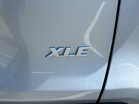 Used 2024 Toyota RAV4 XLE FWD image 13