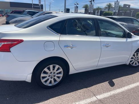 Used 2017 Nissan Sentra SV image 9