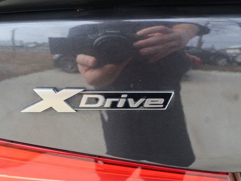 Used 2019 BMW M550i xDrive M550i xDrive Sedan 4D image 9