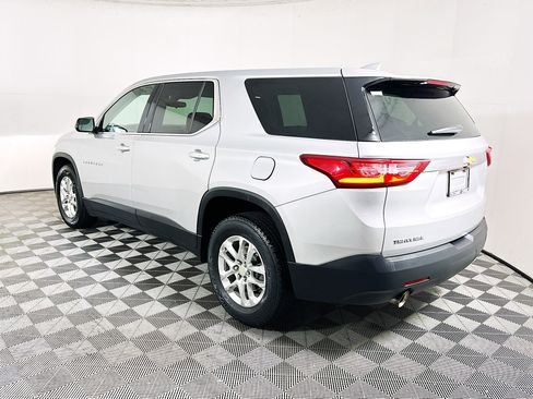 Used 2019 Chevrolet Traverse LS FWD image 5