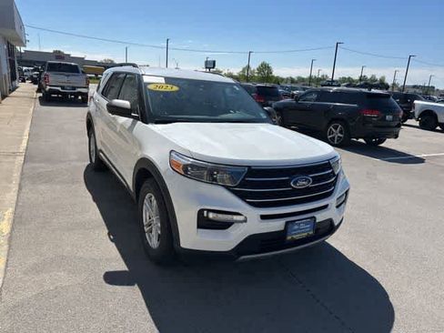 Used 2023 Ford Explorer XLT w/ Equipment Group 202A AWD/4WD image 26