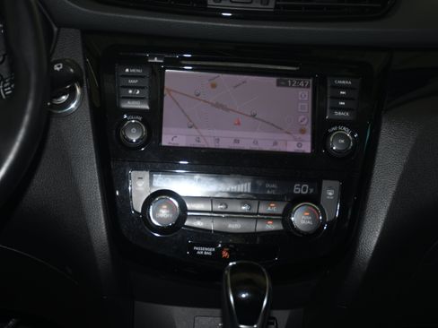 Used 2019 Nissan Rogue Sport SV w/ Technology Package FWD image 14
