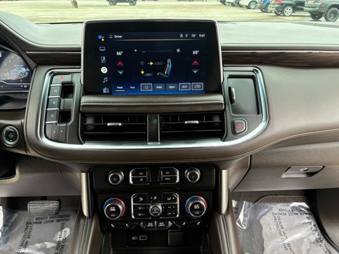 Used 2022 Chevrolet Tahoe LT AWD/4WD image 24