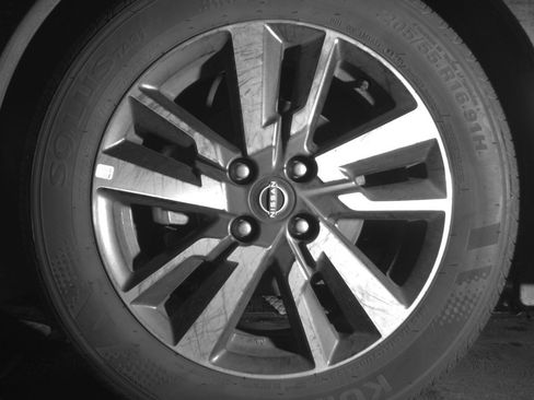 Used 2025 Nissan Versa SV FWD image 12