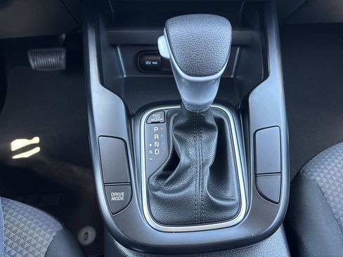 Used 2025 Kia Soul LX w/ LX Technology Package FWD image 26