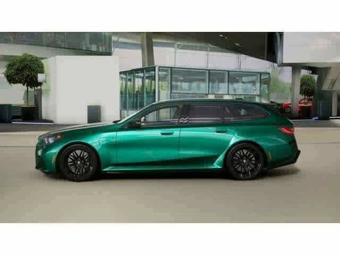 New 2026 BMW M5 Touring image 4