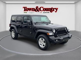 Used 2022 Jeep Wrangler Unlimited Sport AWD/4WD video 1