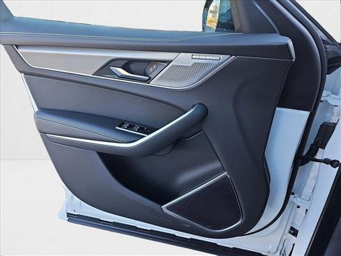 New 2025 Jaguar F-PACE R-Dynamic S image 27