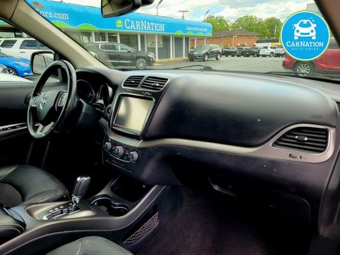 Used 2019 Dodge Journey Crossroad FWD image 9