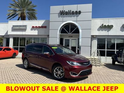 Used 2020 Chrysler Pacifica Limited w/ Advanced Safetytec Group