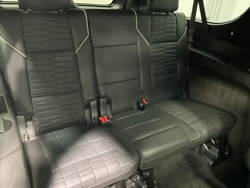 Used 2022 Cadillac Escalade ESV Sport Platinum w/ LPO, ONYX Package image 24