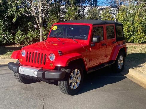 Used 2013 Jeep Wrangler Unlimited Sahara image 3