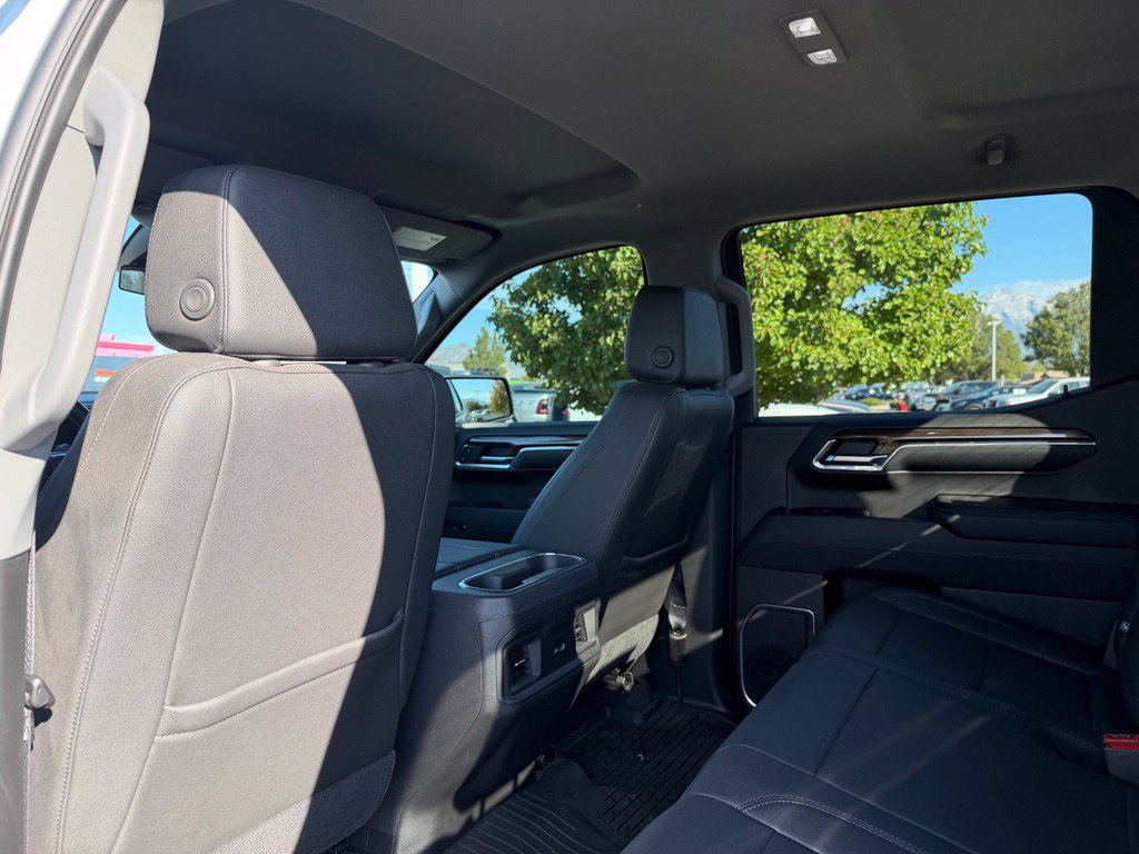Used 2024 Chevrolet Silverado 1500 LT Trail Boss w/ LT Trail Boss Premium Package AWD/4WD image 17