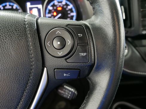 Used 2018 Toyota RAV4 Adventure image 28