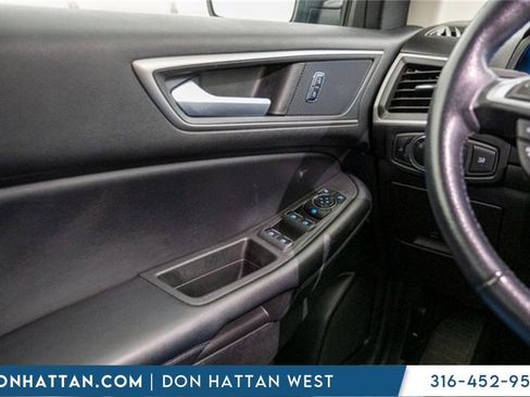 Used 2023 Ford Edge SEL image 17