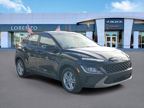 Used 2023 Hyundai Kona SE w/ Cargo Package image 3