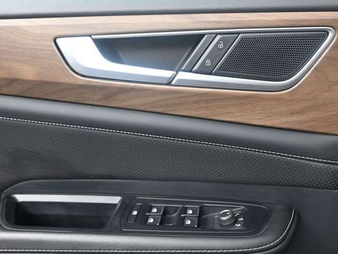 Used 2025 Volkswagen Atlas SE FWD image 21