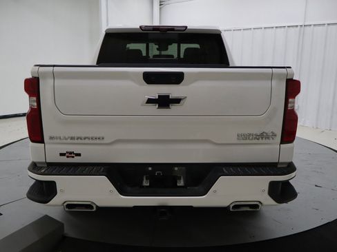 Used 2022 Chevrolet Silverado 1500 High Country w/ Technology Package image 4