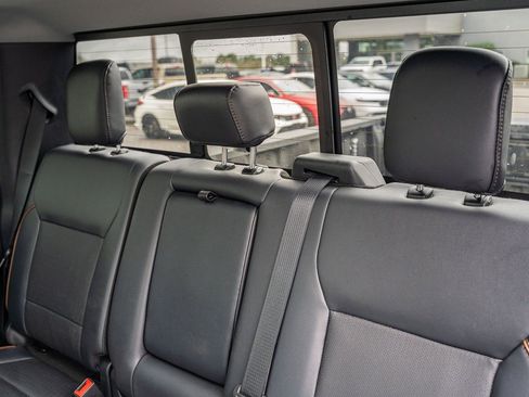 Certified 2025 Ford F250 Lariat w/ Black Appearance Package image 22