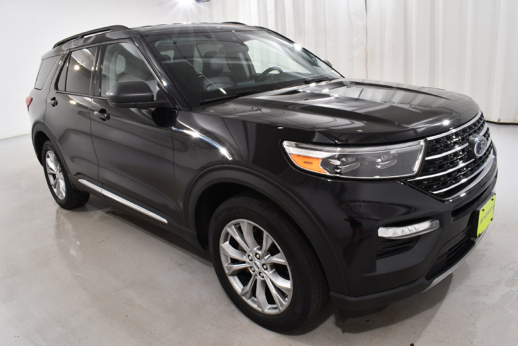 Used 2023 Ford Explorer XLT w/ Equipment Group 202A AWD/4WD image 5