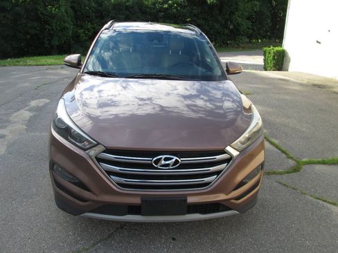 Used 2017 Hyundai Tucson Limited w/ Limited Ultimate Package 03 AWD/4WD image 6