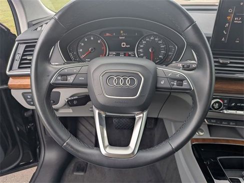 Used 2022 Audi Q5 2.0T Premium w/ Convenience Package image 19