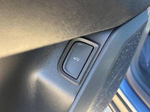 New 2026 Chevrolet Equinox LT w/ Convenience Package II image 13