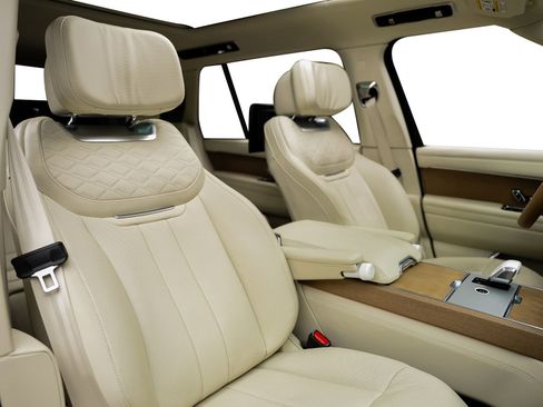 Used 2024 Land Rover Range Rover SV image 36