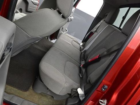 Used 2017 Nissan Frontier SV w/ SV Value Truck Package RWD image 11